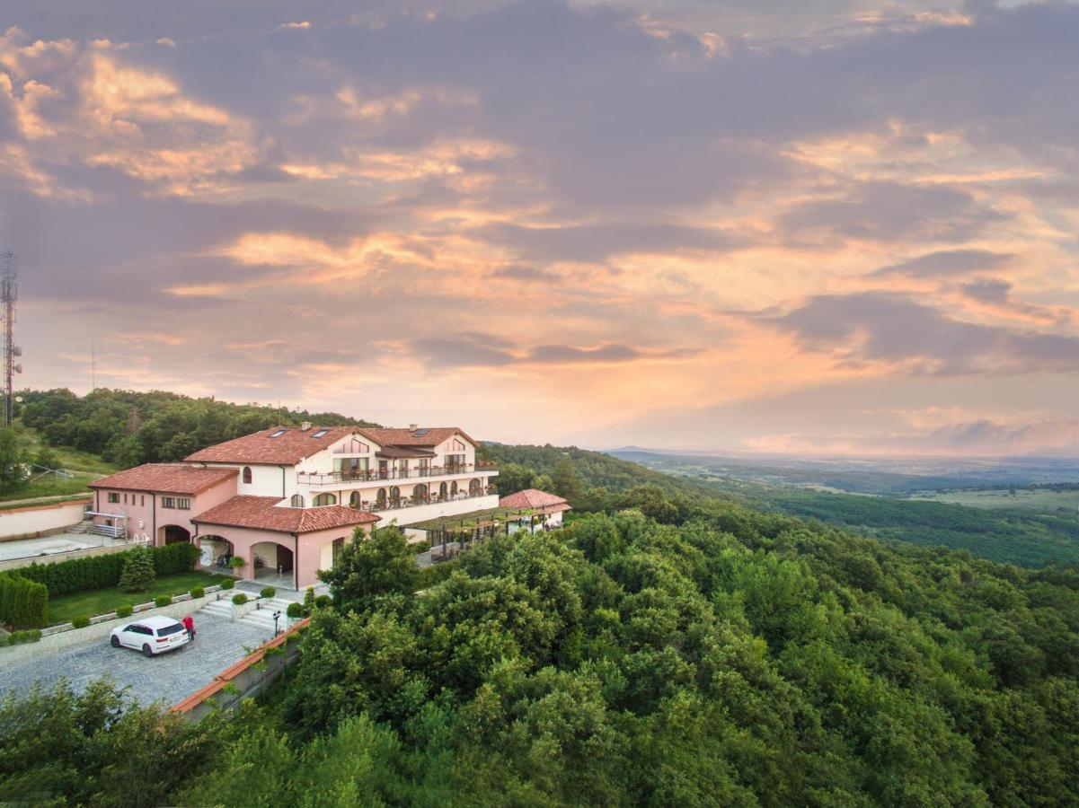 Zaara Estate Winery Hotel & Spa Glavan Dış mekan fotoğraf