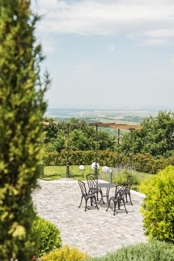 Zaara Estate Winery Hotel & Spa Glavan Dış mekan fotoğraf